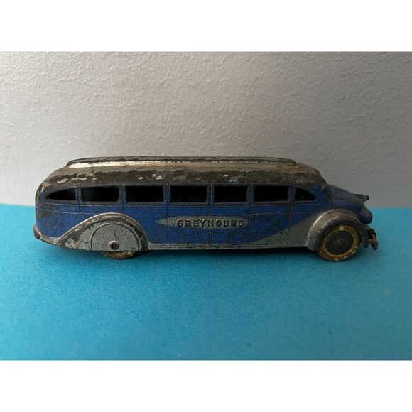 Tootsie Toy 1951 Metal Greyhound Bus Original tires - Picture 1 of 14